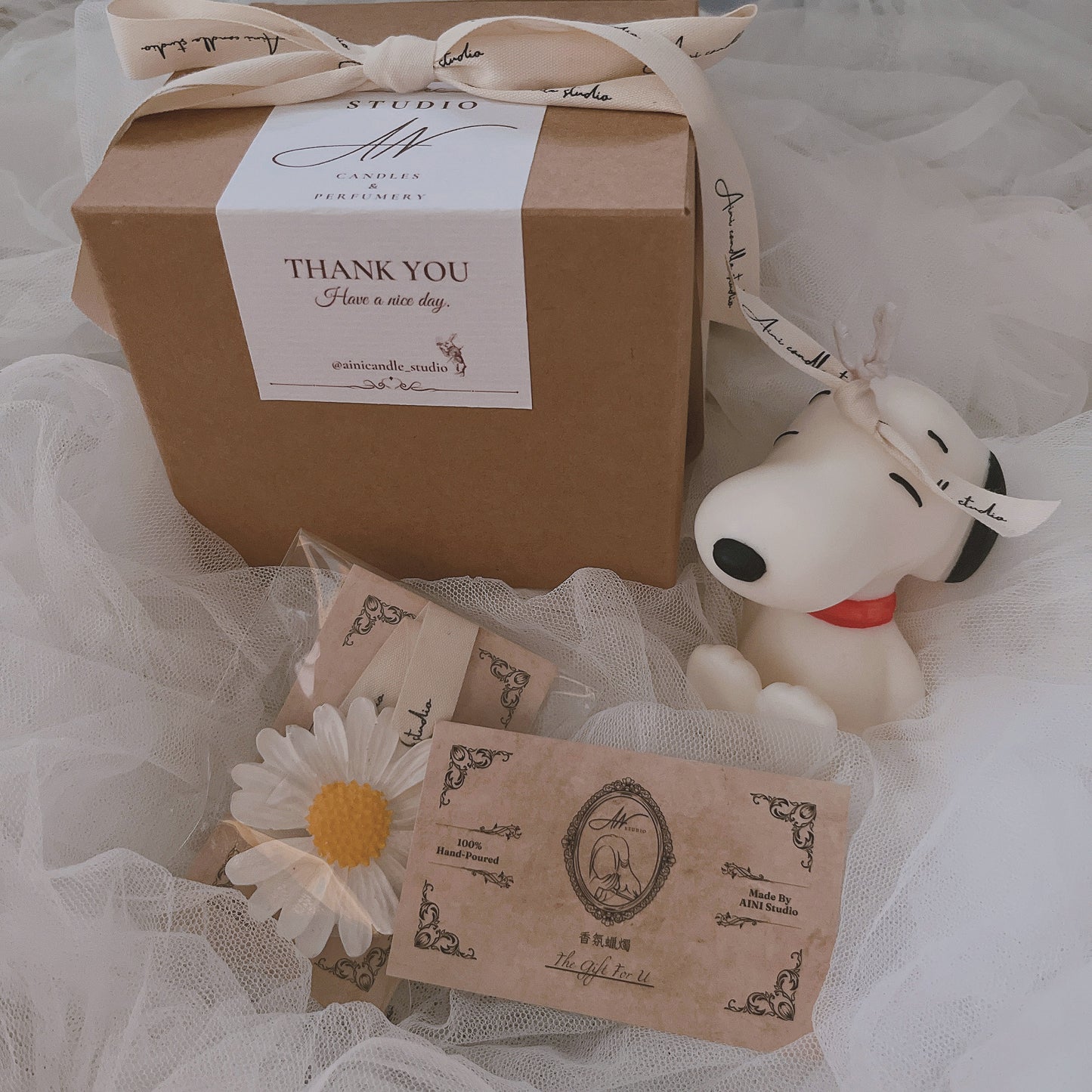 Styling scented candle Snoopy cartoon shaped candle scented candle birthday gift gift box couple